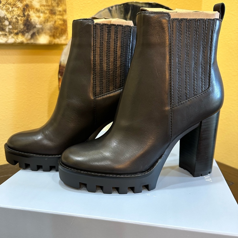 Antonio Melani Pascal Lug Boot 8M - NEW IN BOX